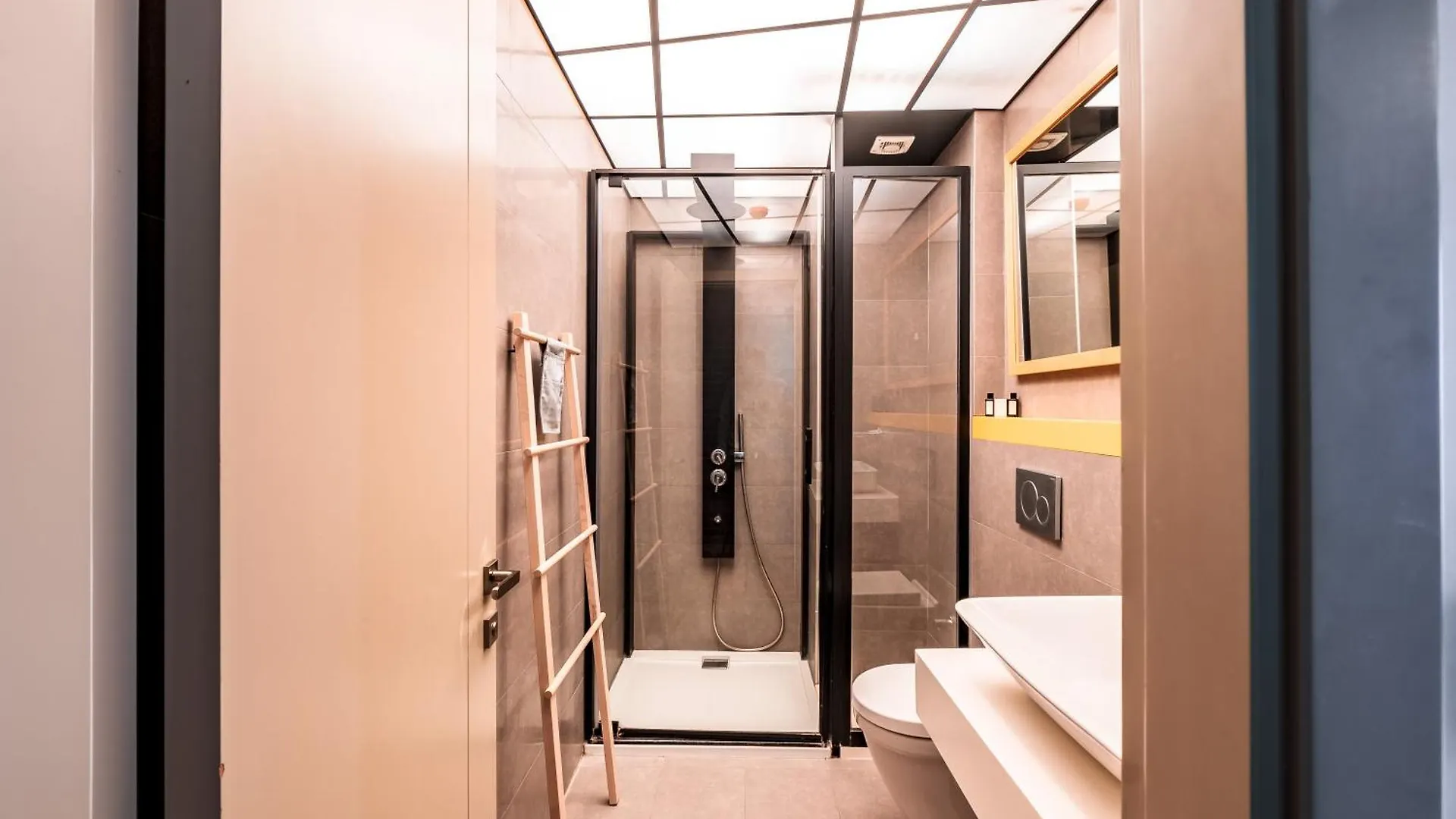 Homie Suites - 