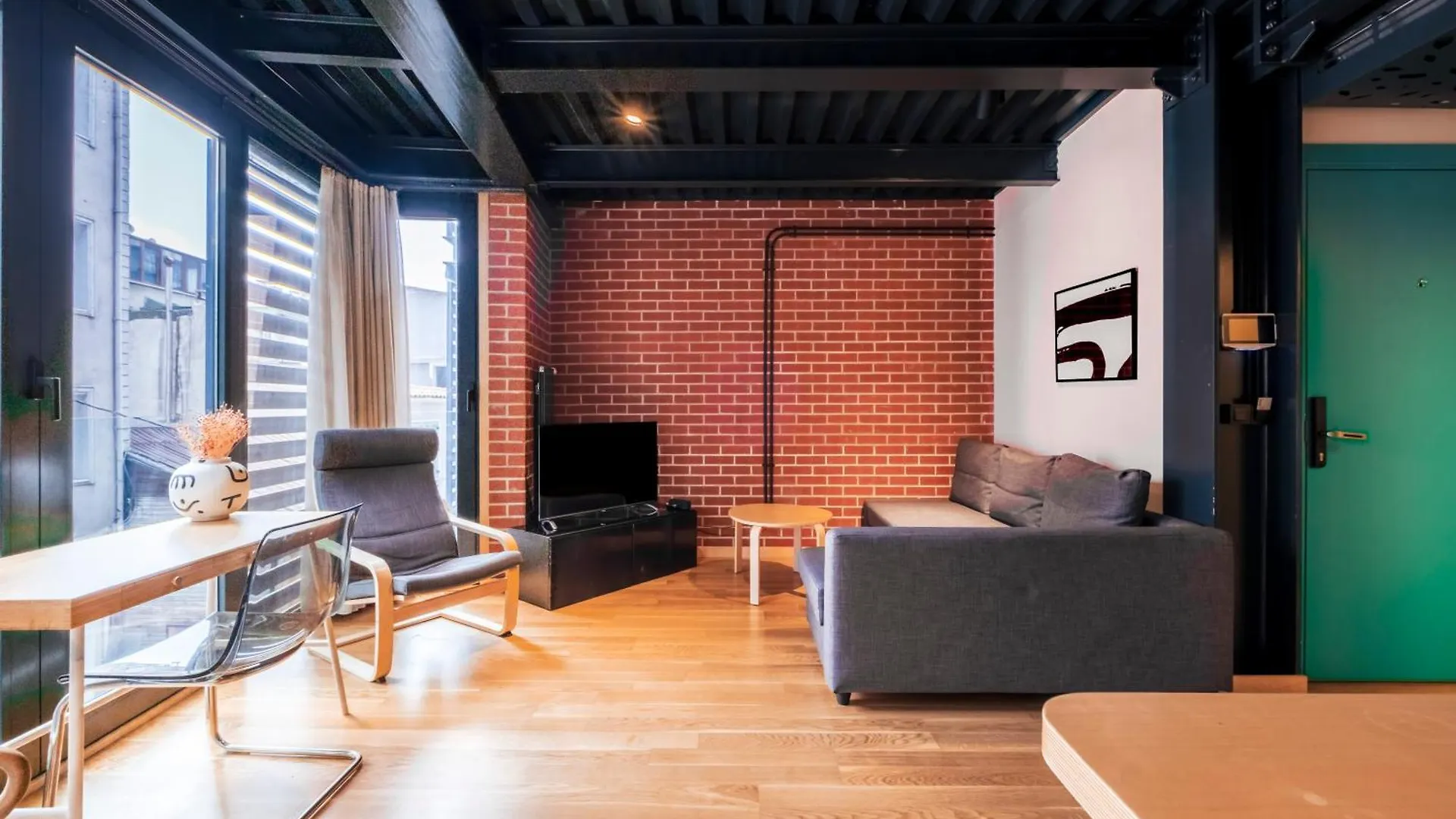 Homie Suites - 