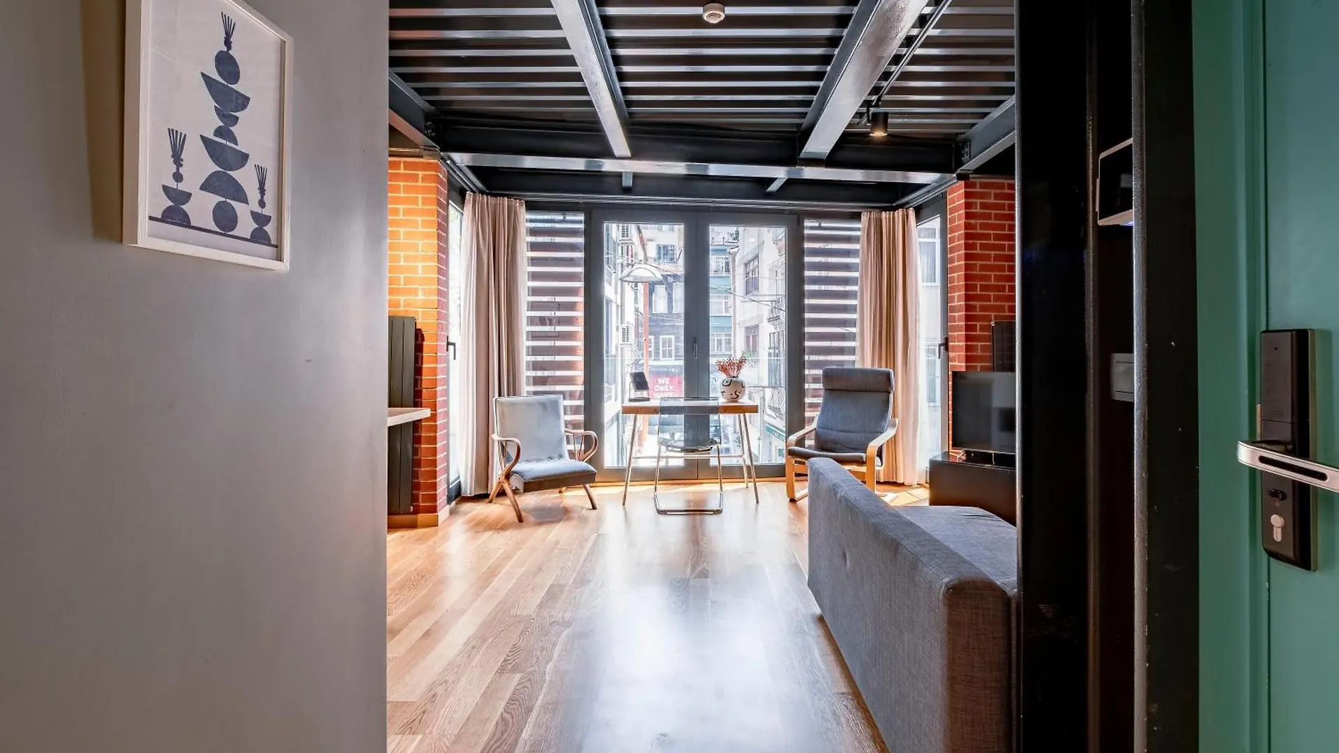 Homie Suites - 