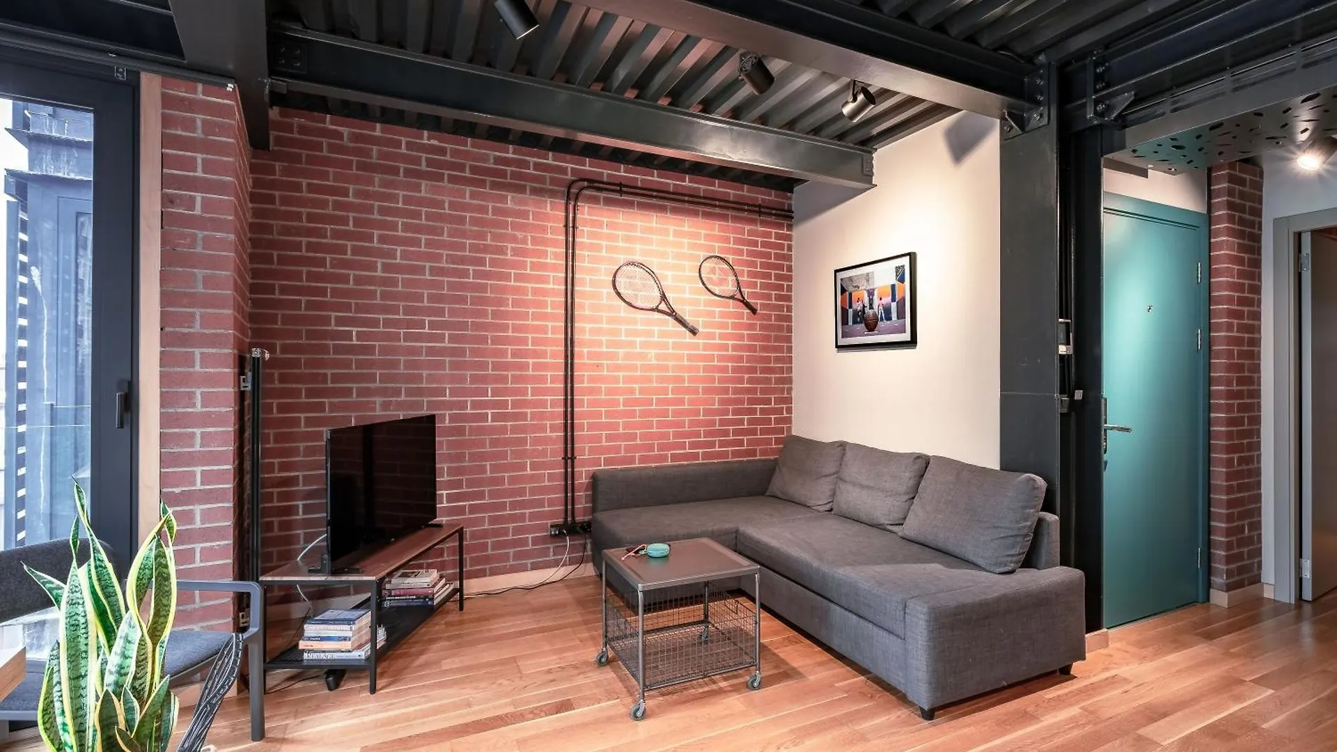 Homie Suites - 