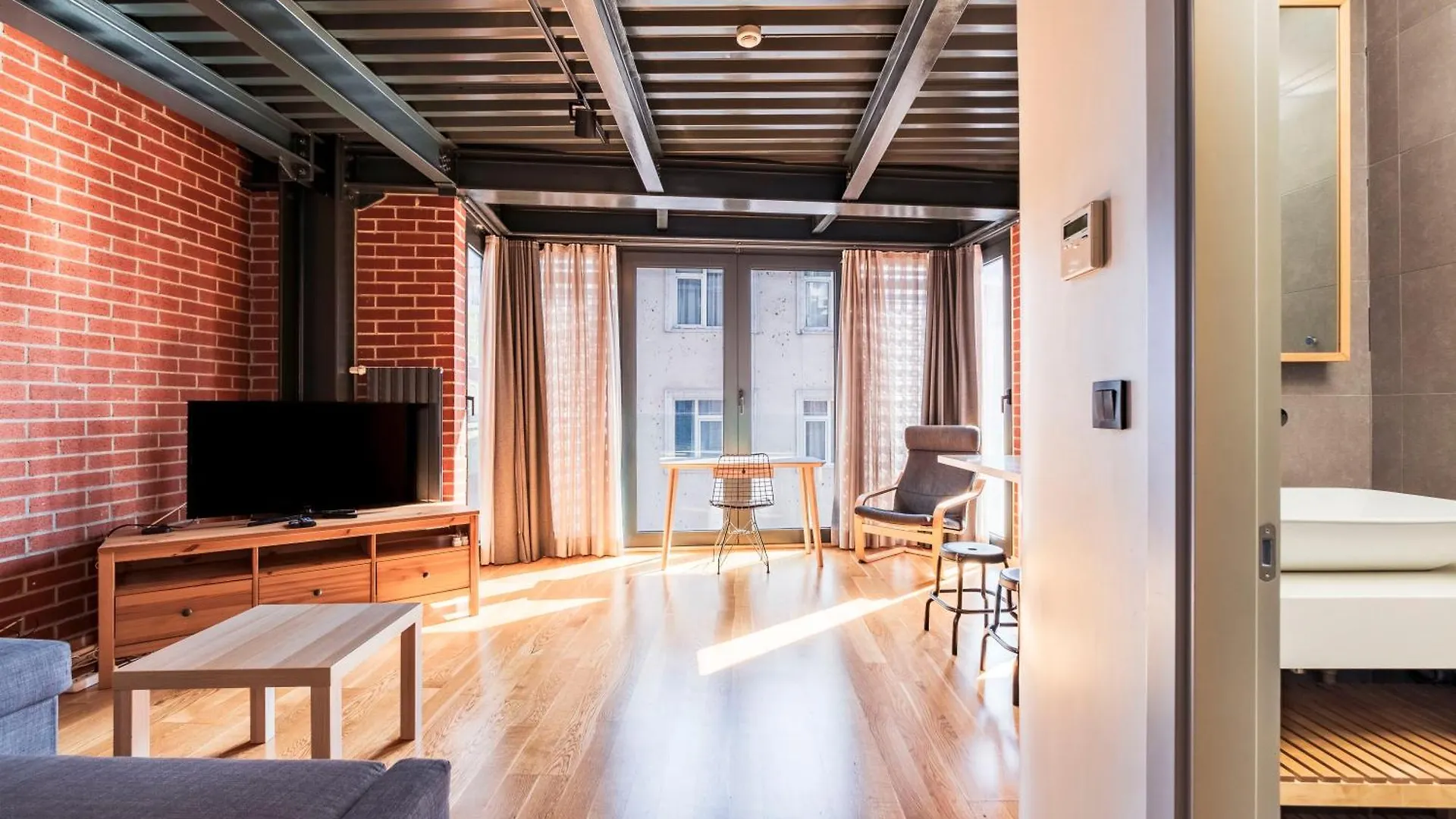 Homie Suites - 
